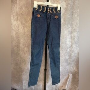 Equilibrium Stylish Blue Jeans with Embroidered Details.  Size 3